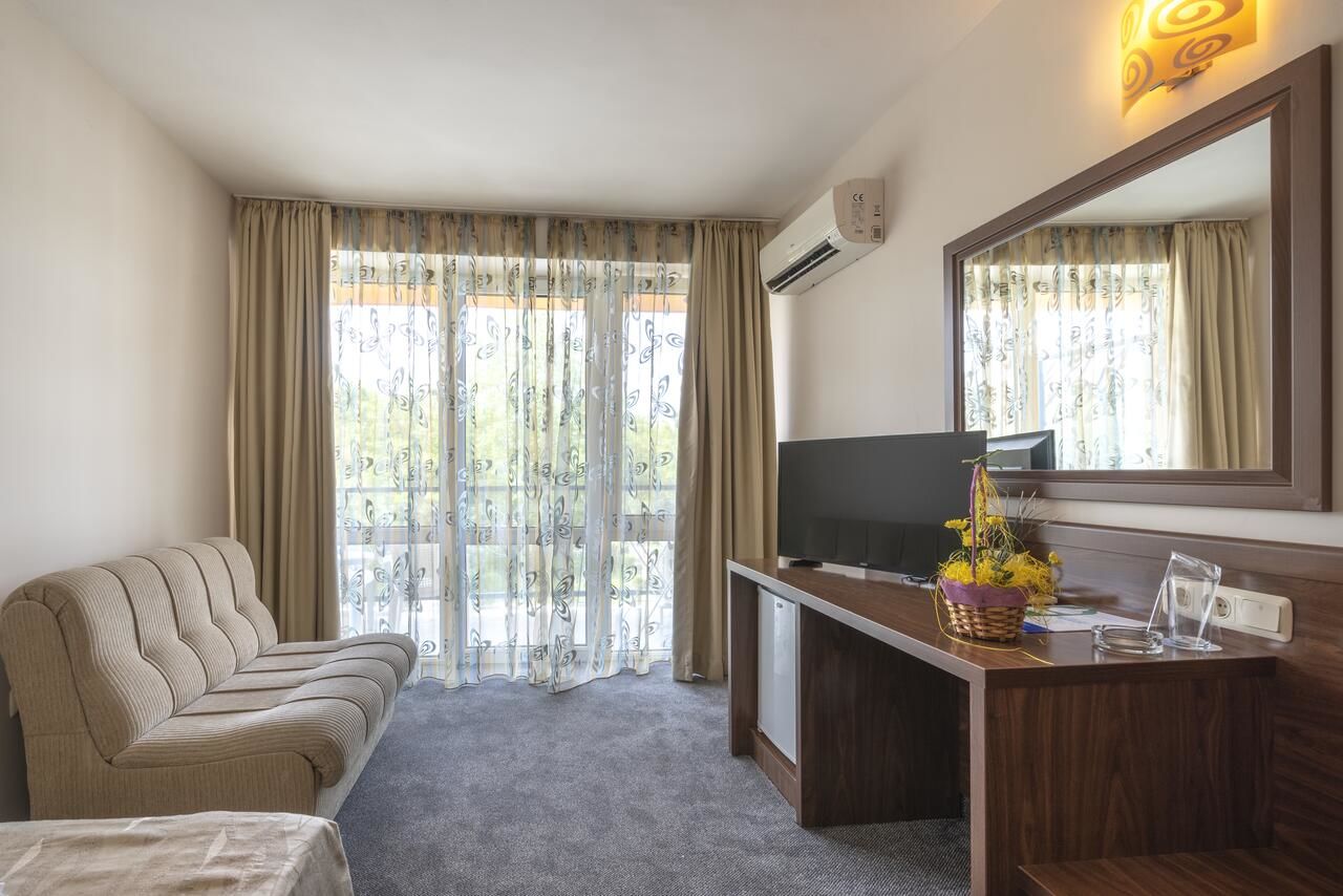 Отель Hotel Glarus Beach Солнечный Берег-32
