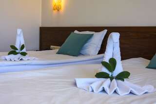 Отель Hotel Glarus Beach Солнечный Берег Двухместный номер с 1 кроватью или 2 отдельными кроватями-10